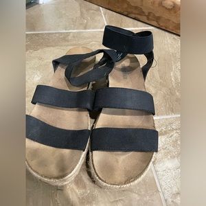 Cushionaire Espadrille Sandals